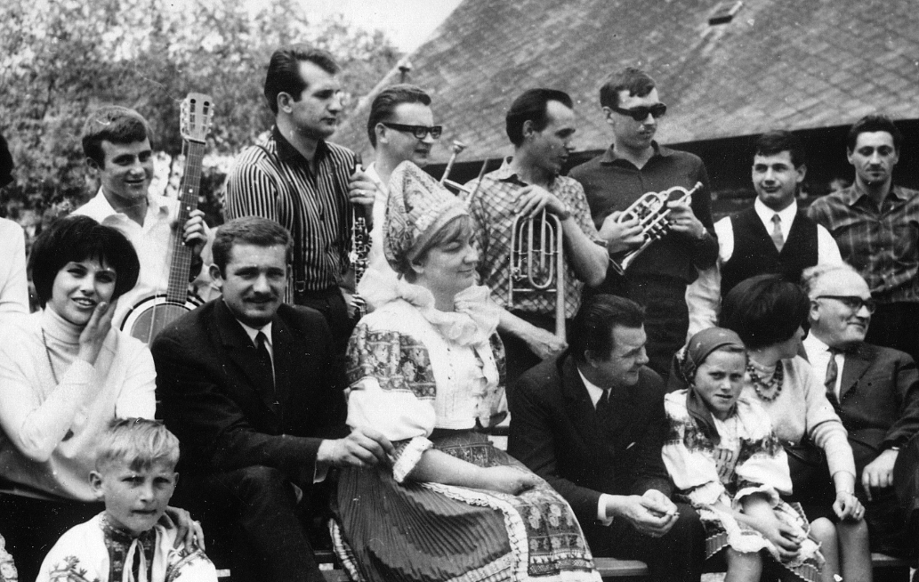Horehronské slávnosti spevu a tanca - Jún 1966, Eva Marková, prvá zľava